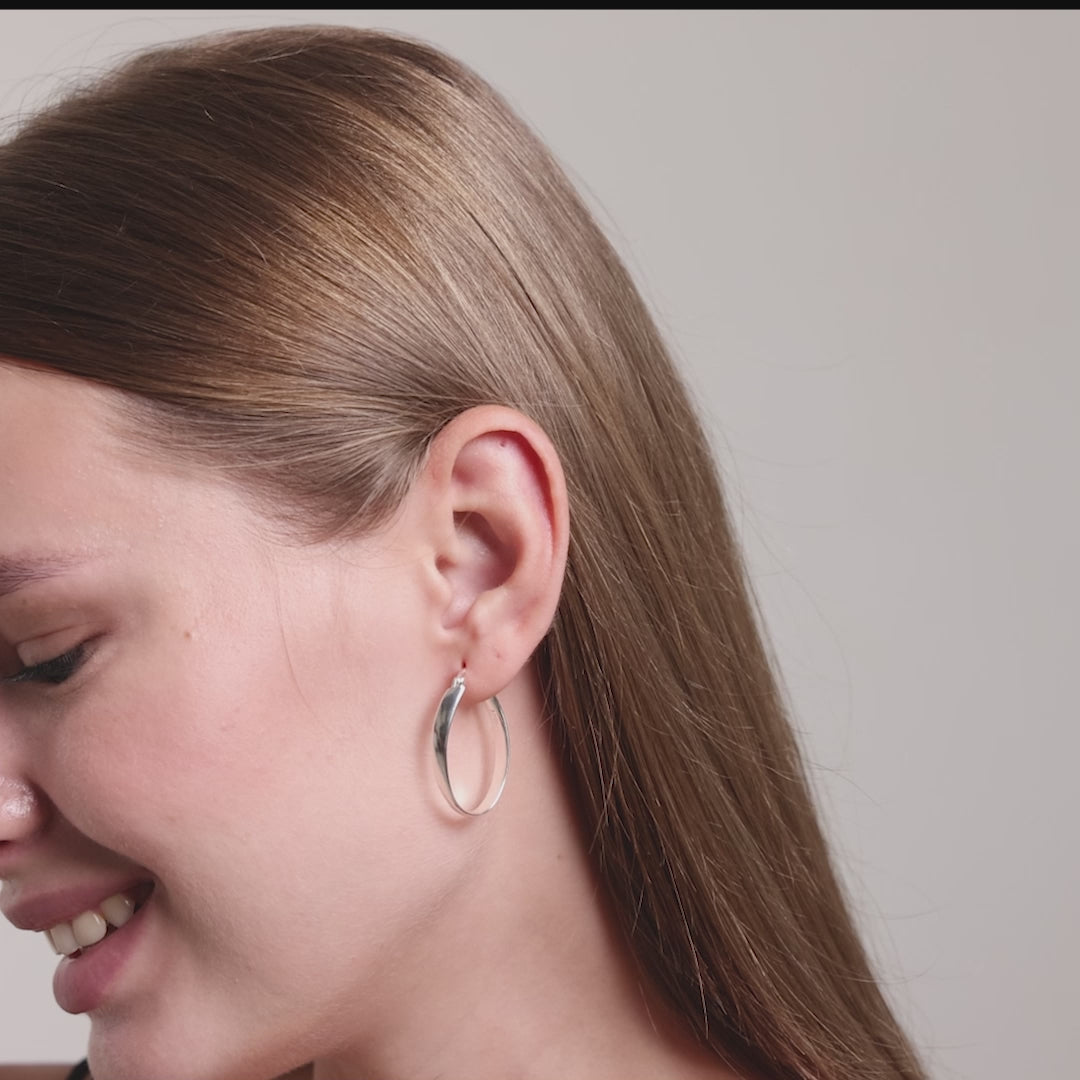 Sterling Silver 30mm Oval Hoop Earrings Video