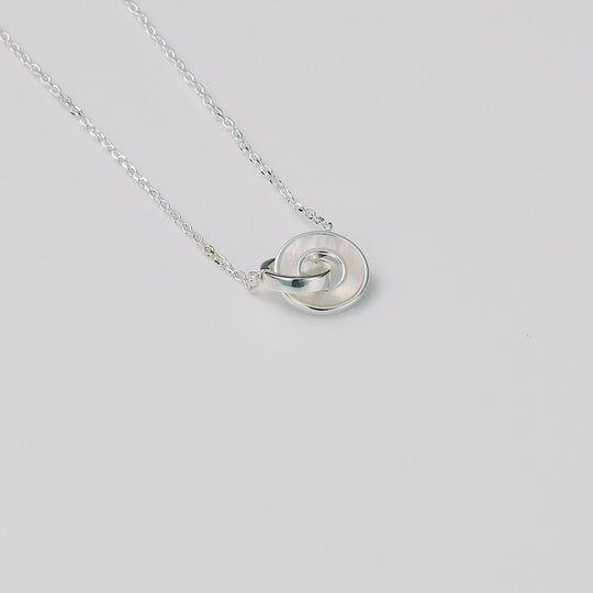 Mother of Pearl Gemstone Circle Link Necklace