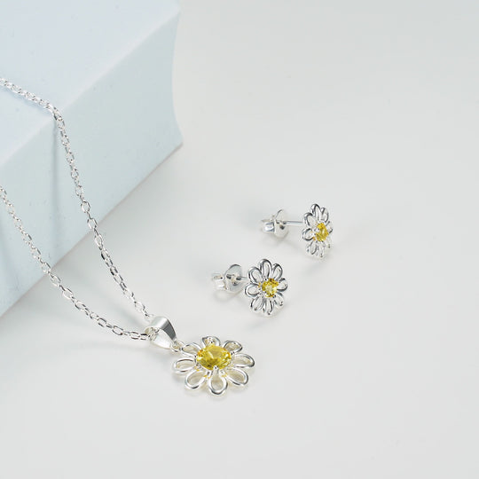 Daisy Set Created with Zircondia® Crystals Video