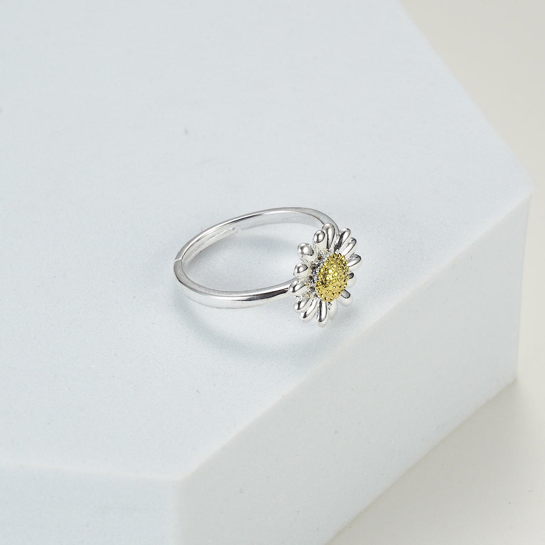 Adjustable Daisy Ring Video