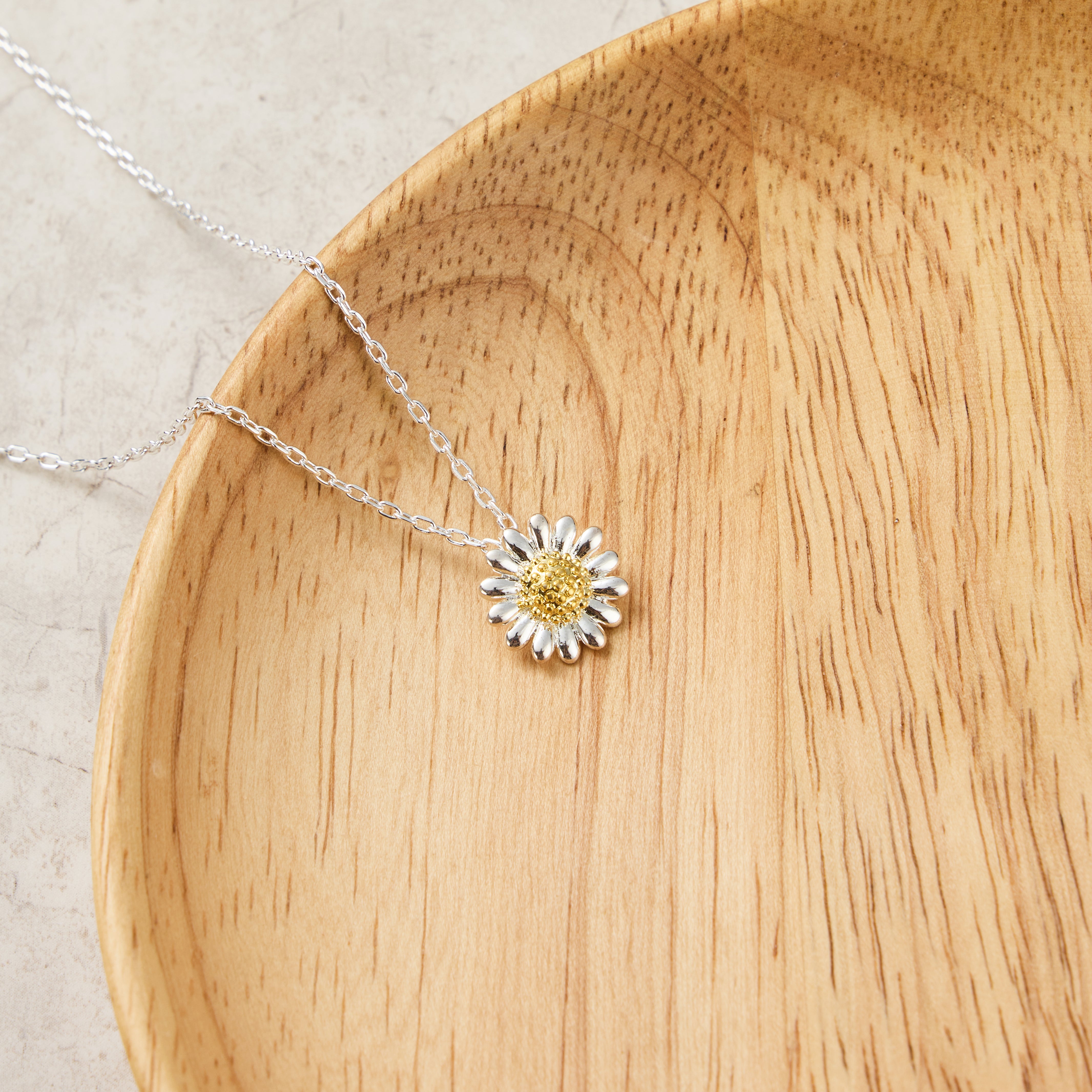 Daisy Necklace