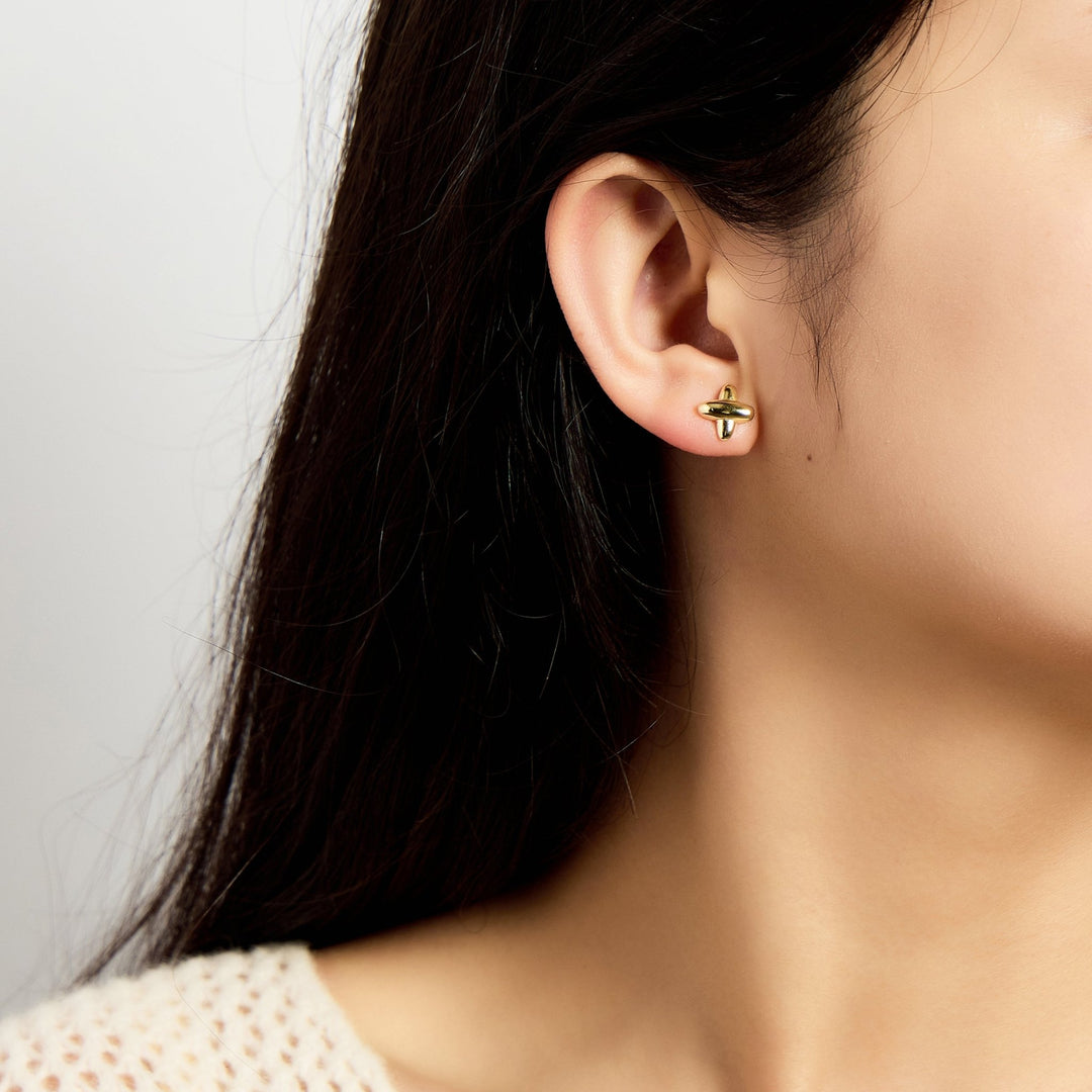18k Gold Plated Kiss Stud Earrings - Philip Jones Jewellery