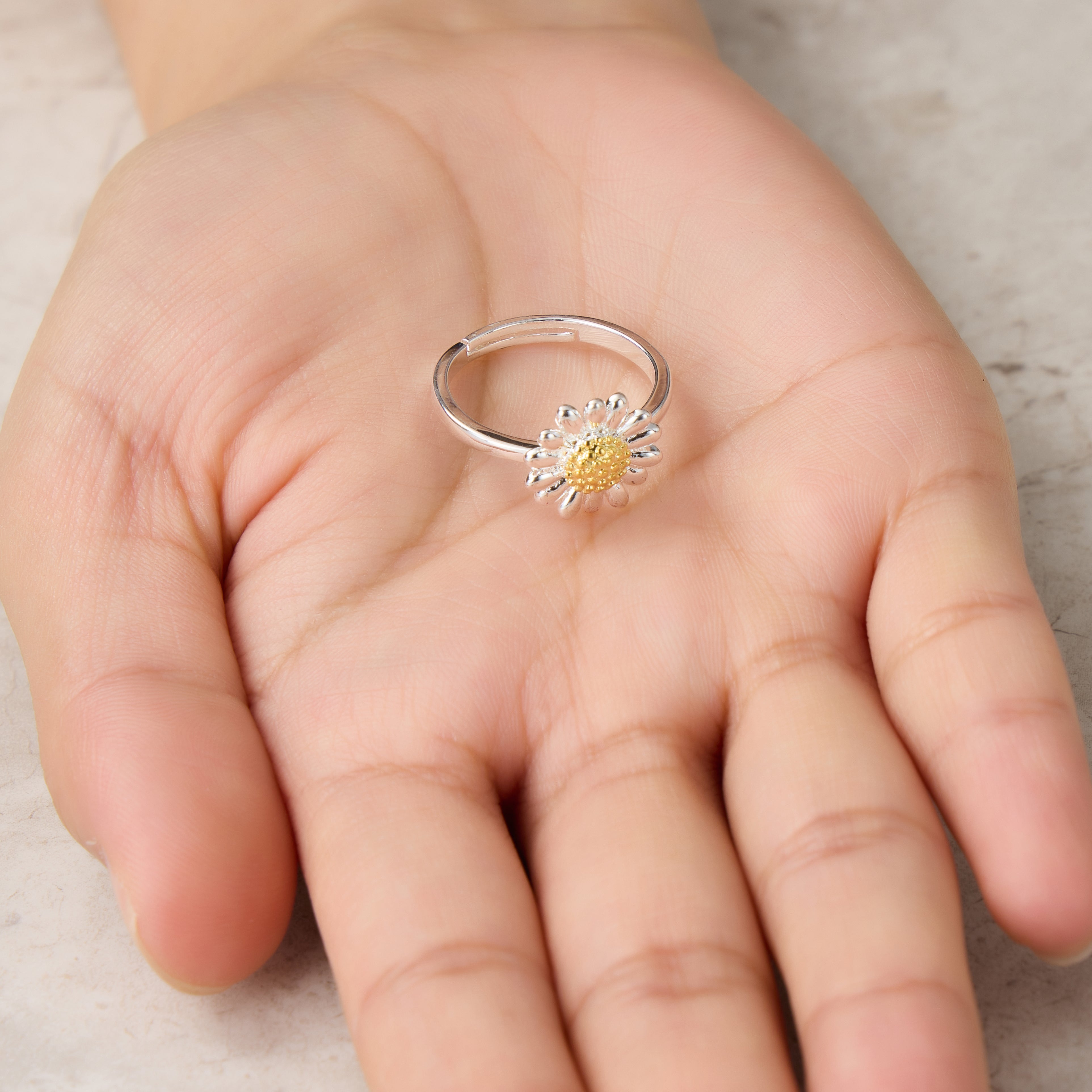 Adjustable Daisy Ring