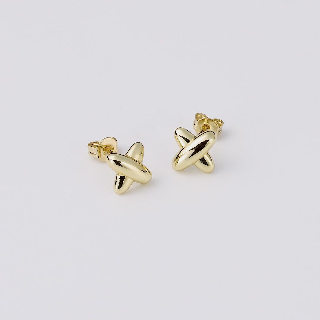 18k Gold Plated Kiss Stud Earrings
