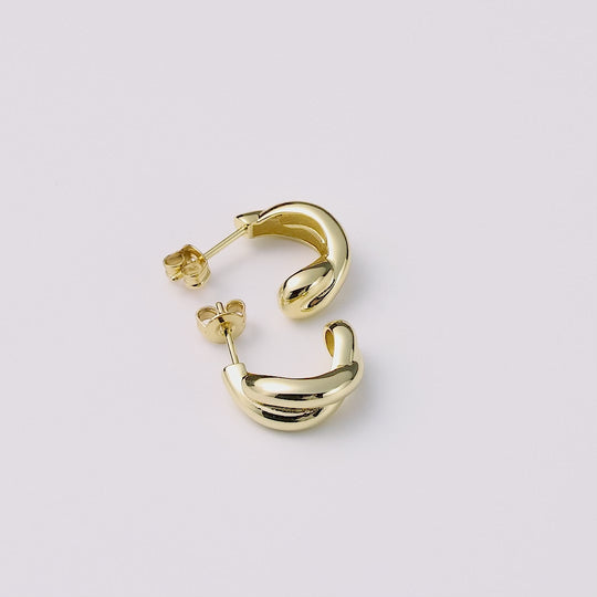 18k Gold Plated Kiss Hoop Earrings