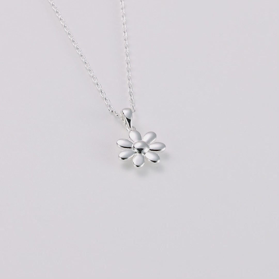 Silver Plated Daisy Necklace