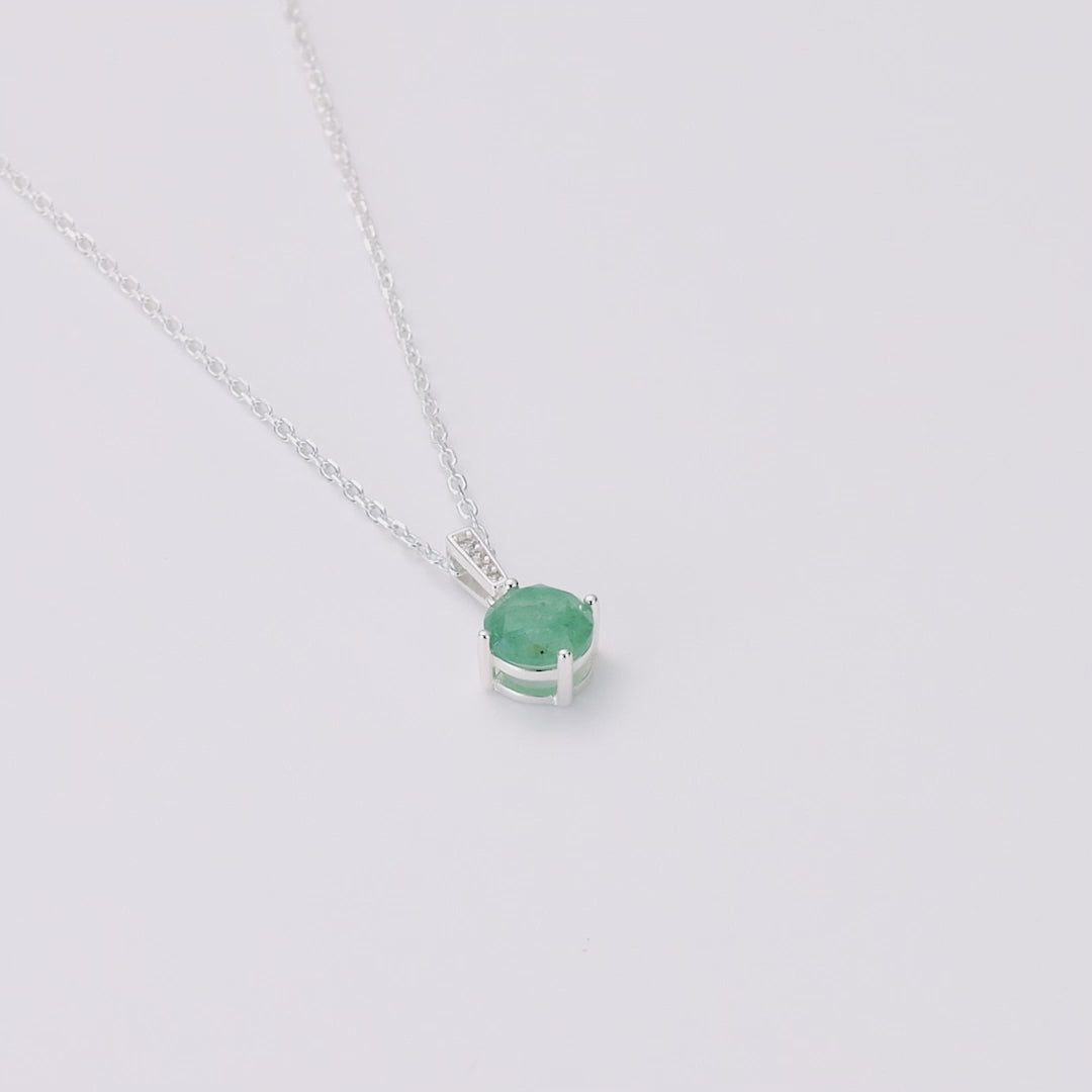 Sterling Silver Green Aventurine Gemstone Necklace